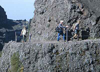 Path to Pico Ruivo